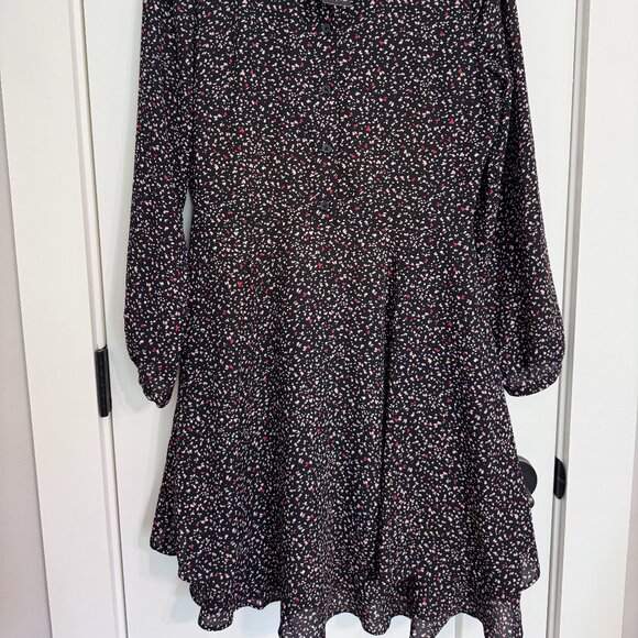 Banana Republic Long sleeved fit and flare Black dress with collar. Size 6, NWT - Picture 2 of 10